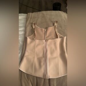 Beige waist trainer size L